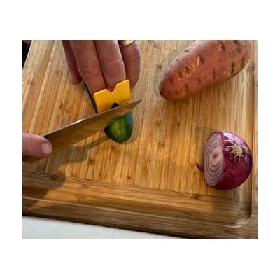 ShearGuard: Finger Protector for Food Preparation