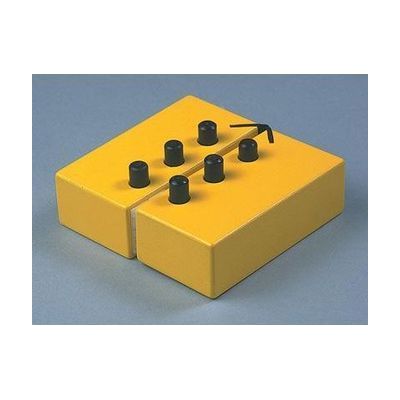 Swing Cell closed to simulate a braille cell